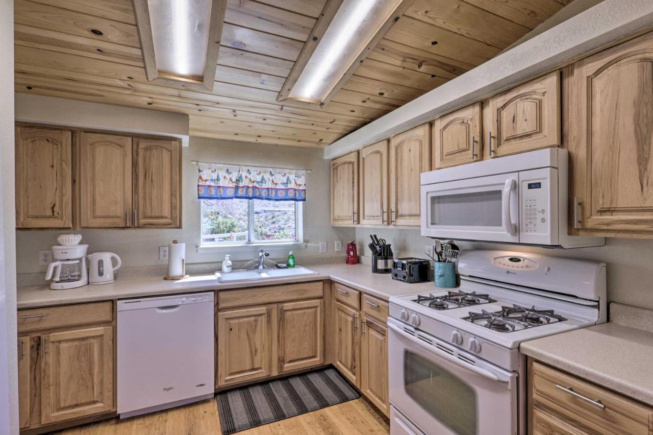 Rustic Bullhead City Retreat With Porch And Views Экстерьер фото