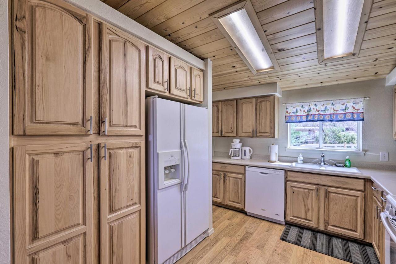Rustic Bullhead City Retreat With Porch And Views Экстерьер фото